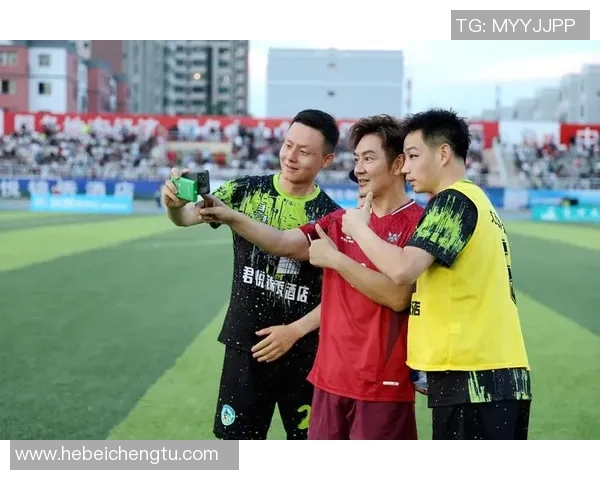 闪耀绿茵场的戴欧米茄足球明星们展现时尚与实力的完美结合 闪耀绿茵场的戴欧米茄足球明星们展现时尚与实力的完美结合