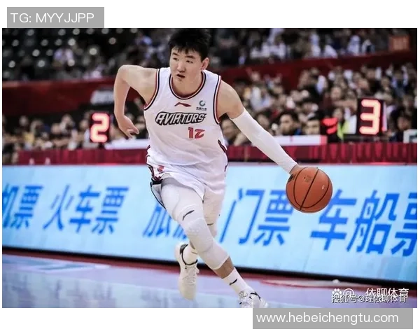 深圳篮球队的实力之争引发热议球迷观点各异的背后故事 深圳篮球队的实力之争引发热议球迷观点各异的背后故事