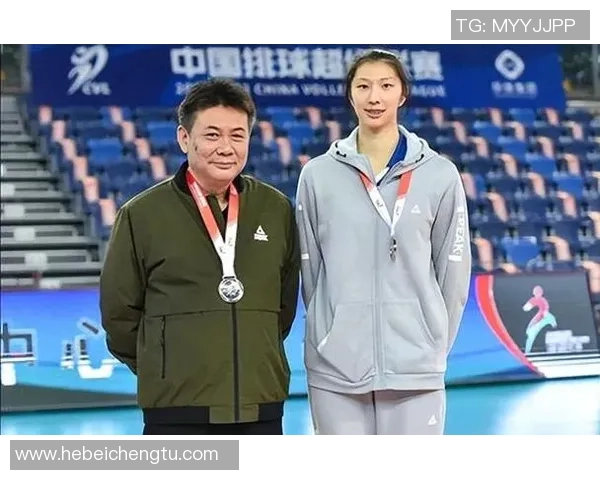 重庆排球队领跑最新排球团队协作TOP10榜单展现实力与默契 重庆排球队领跑最新排球团队协作TOP10榜单展现实力与默契